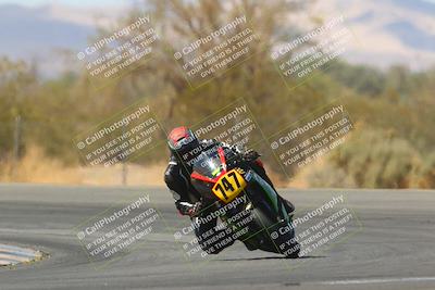 media/Apr-17-2022-CVMA (Sun) [[f474cfa795]]/Race 14 500 Supersport-350 Supersport (Holeshot)/